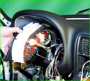 Панель приладів ГАЗ-3110 зняття