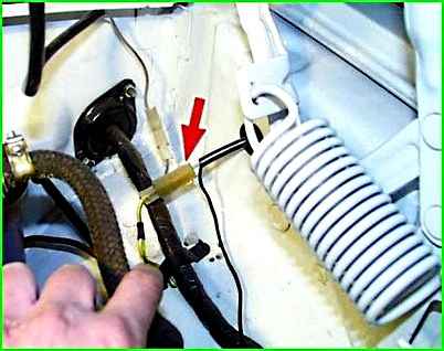 Ремонт повторювача покажчика поворотів