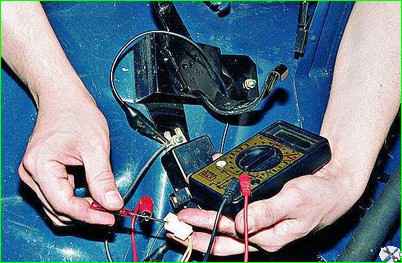 Spannungsregler entfernen