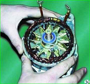 Снятие и разборка генератора