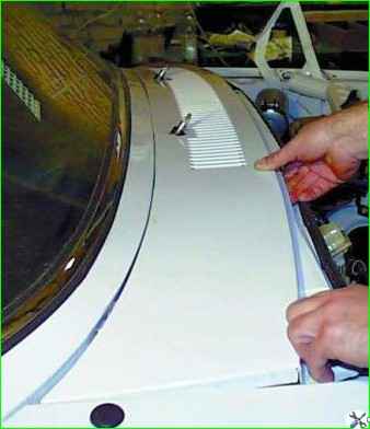 Снятие и разборка стеклоочистителя