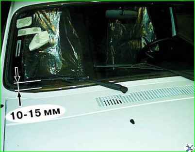 Снятие и разборка стеклоочистителя