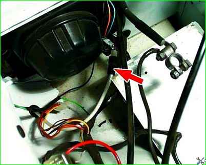 Снятие бампера автомобиля