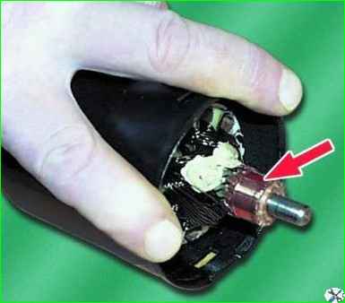 Замена щеток электродвигателя отопителя