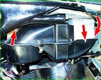 Снятие и установка отопителя салона автомобиля