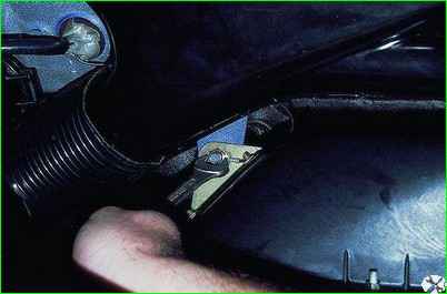 Снятие радиатора отопителя