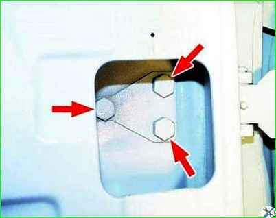 Снятие передней двери