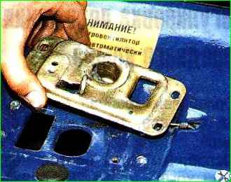 Снятие замка капота