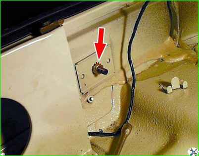 Снятие заднего бампера автомобиля