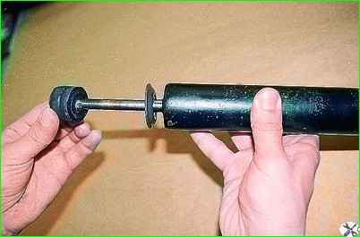 Проверка и замена амортизатора