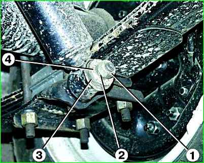 Снятие и установка заднего амортизатора ГАЗ-3110