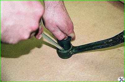 Замена втулок верхних рычагов