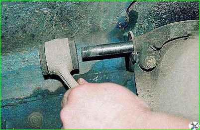 Замена втулок верхних рычагов