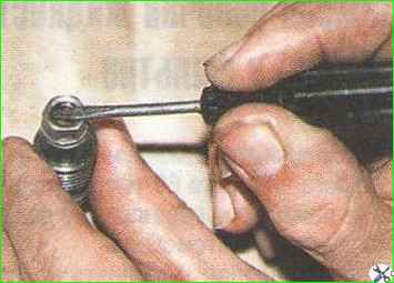 Промивання клапанів гідропідсилювача керма