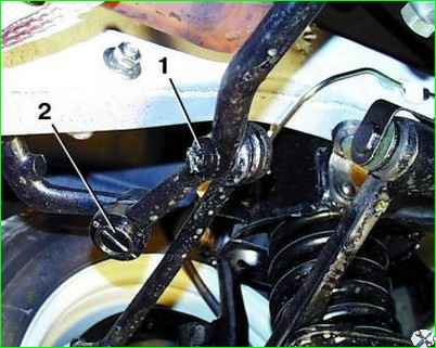 Заполненение смазкой рулевого шарнира