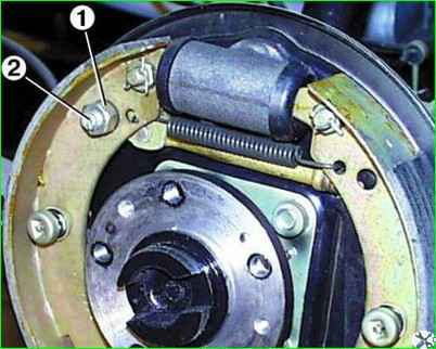 Регулювання гальма стоянки