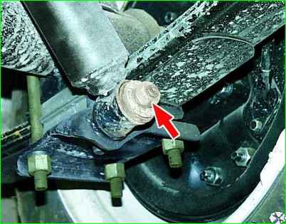 Снятие заднего моста