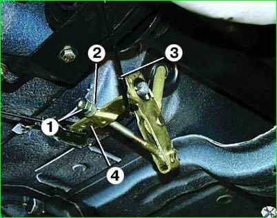 Снятие заднего моста