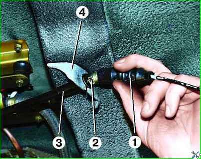 Снятие заднего моста