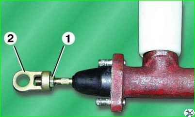 Ajuste del pedal del embrague