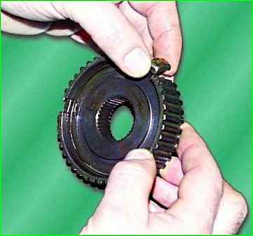 Разборка и сборка синхронизатора КПП ГАЗ-3110