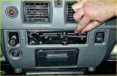 Замена охлаждающей жидкости двигателя автомобиля Газель