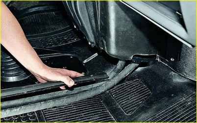 Замена охлаждающей жидкости двигателя автомобиля Газель