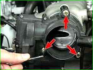 Removal and installation of the throttle unit of the ZMZ-40524 engine