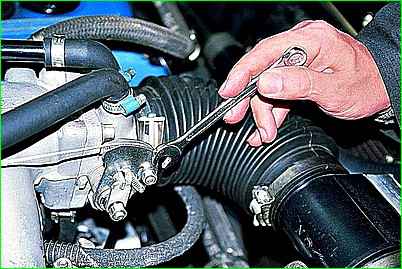 Замена троса дроссельной заслонки ЗМЗ-40522