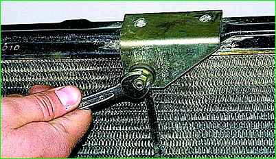 Replacing the radiator with the ZMZ-406 engine