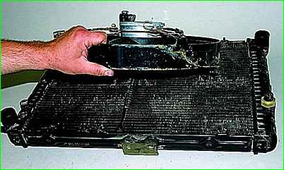 Replacing the radiator with the ZMZ-406 engine