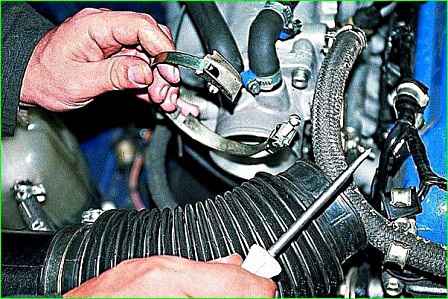 Как отрегулировать привод дроссельных заслонок автомобиля ГАЗ-2705