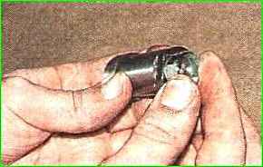 Disassembly and assembly of the hydraulic chain tensioner