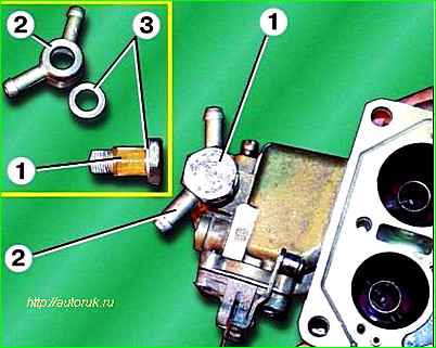 Disassembling the carburetor