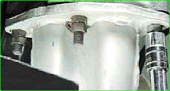 Замена приемной трубы с двигателями ЗМЗ-40522