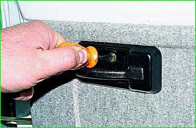 Снятие обивки передней двери ГАЗ-2705