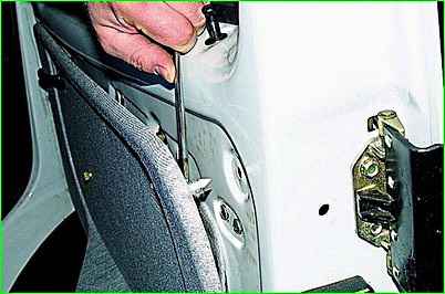 Снятие обивки передней двери ГАЗ-2705