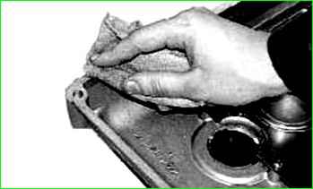 Austausch der Zylinderkopfhaubendichtung ZMZ-406