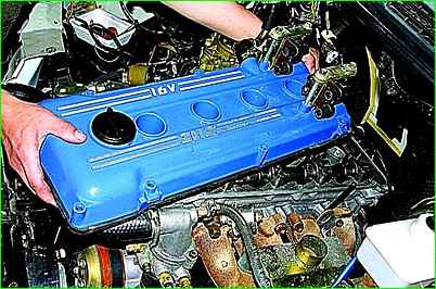 Austausch der Zylinderkopfhaubendichtung ZMZ-406