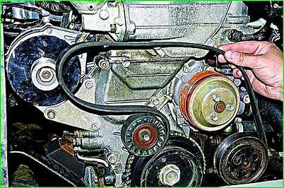 Заміна та регулювання натягу ременя приводу агрегатів