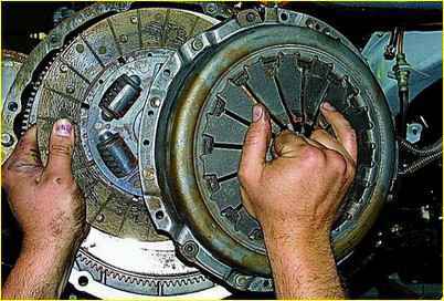 Заміна сальників колінвала ЗМЗ-406