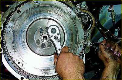 Заміна сальників колінвала ЗМЗ-406