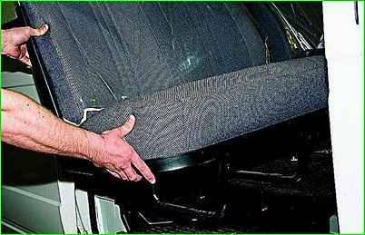 Снятие бака автомобиля фургона ГАЗ-2705