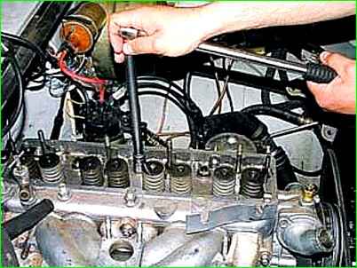 Зняття та встановлення головки циліндрів