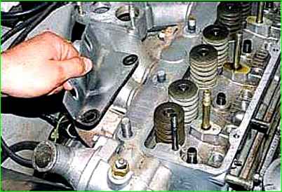 Зняття та встановлення головки циліндрів