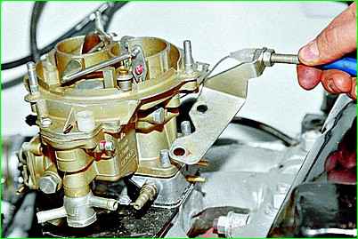 Снятие и установка карбюратора ГАЗ-2705