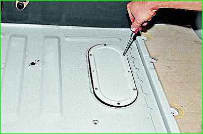 Снятие бака автомобиля фургона ГАЗ-2705