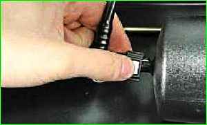 Замена топливного фильтра на автомобилях с двигателями ЗМЗ-405, ЗМЗ-406