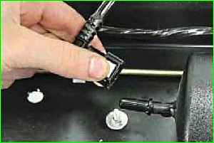 Замена топливного фильтра на автомобилях с двигателями ЗМЗ-405, ЗМЗ-406