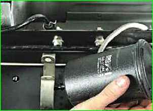 Замена топливного фильтра на автомобилях с двигателями ЗМЗ-405, ЗМЗ-406